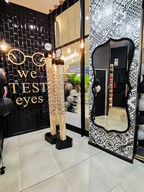 Execuspecs Oceans Mall
