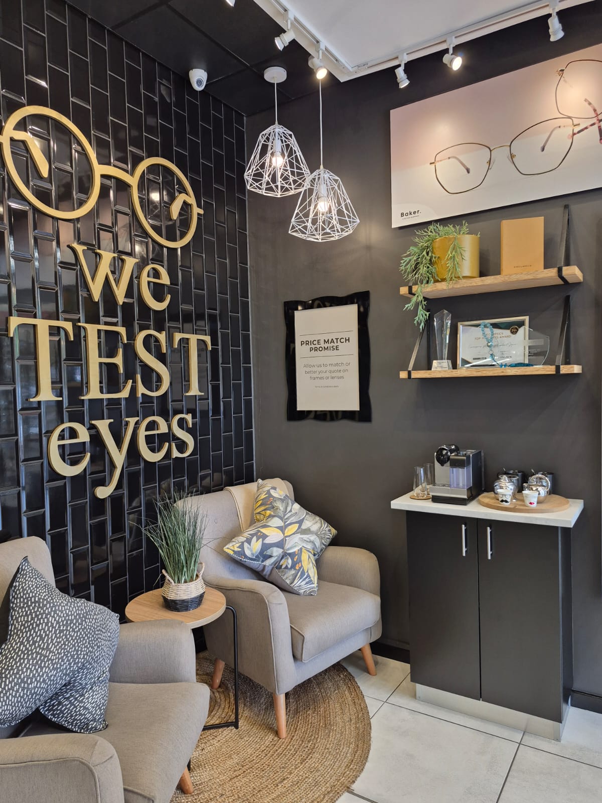 Execuspecs The Neighbourhood Square seating